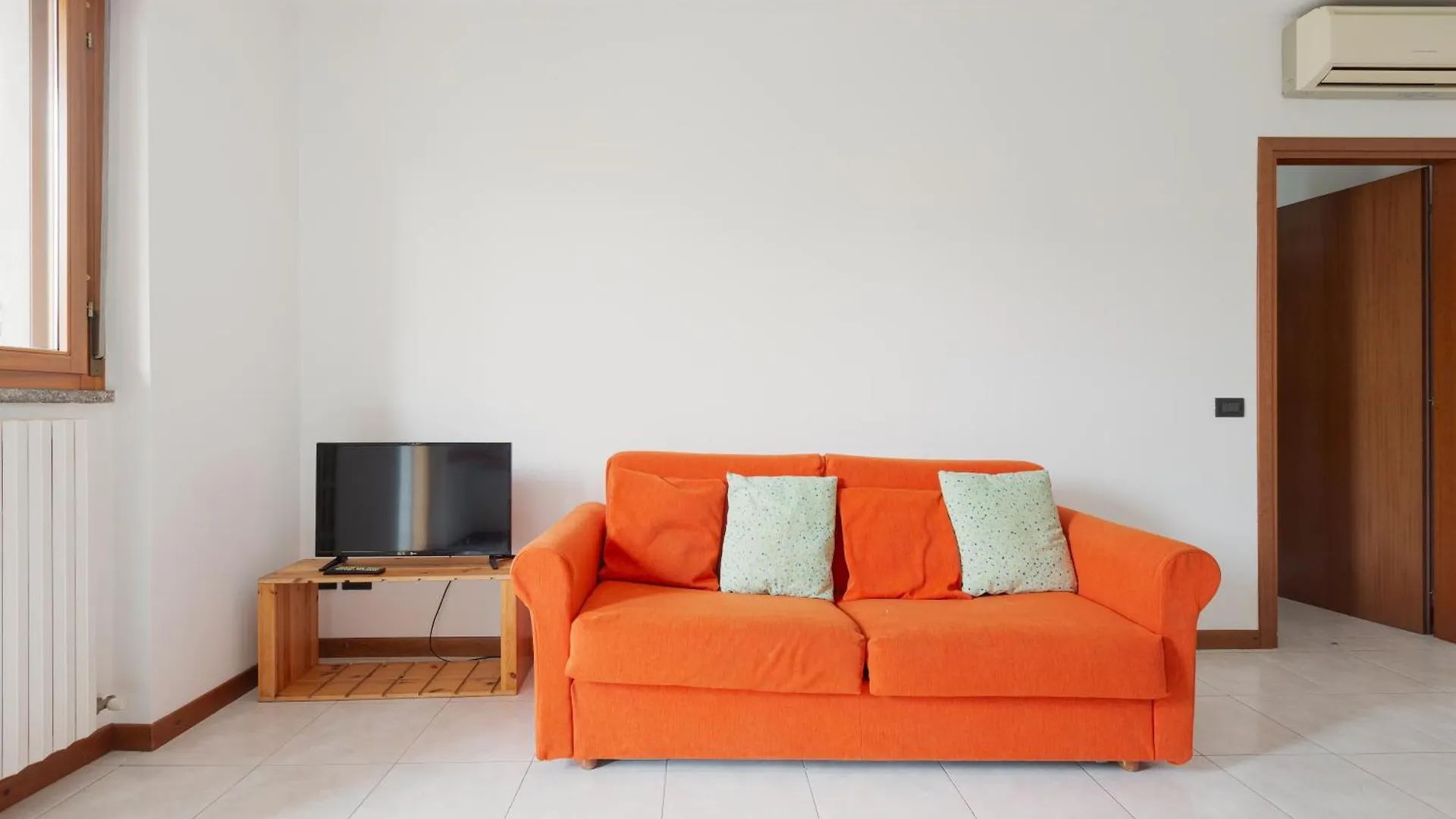 Milano Rogoredo Balcony Apartment X6 Italy