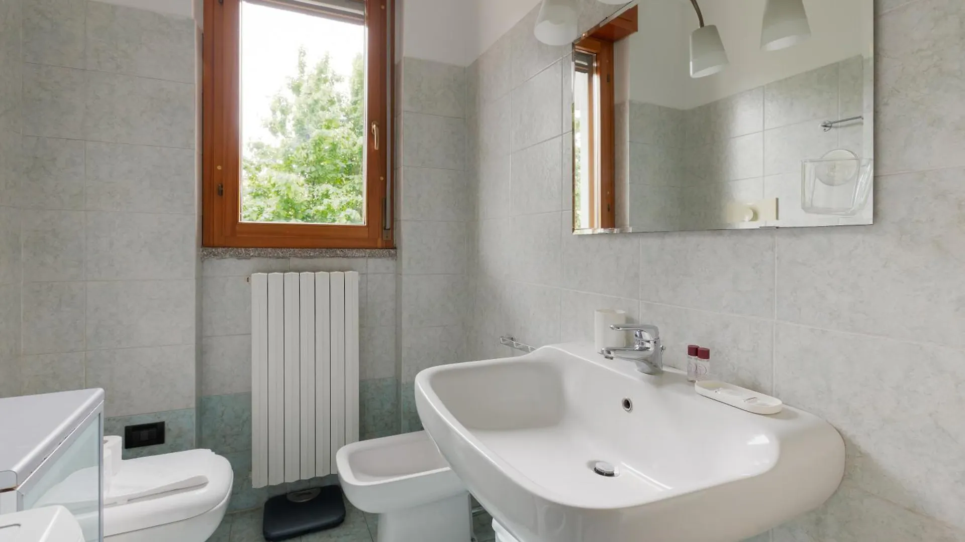 Milano Rogoredo Balcony Apartment X6 Italy