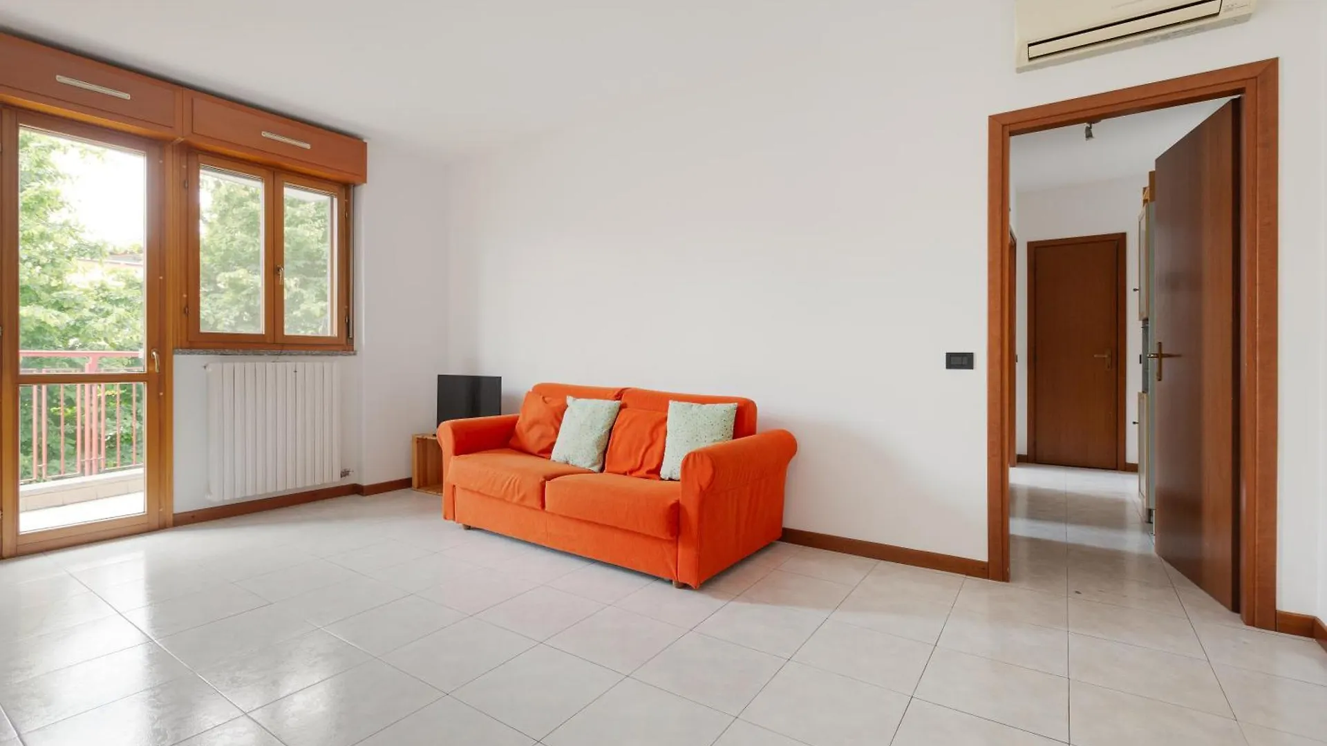 Milano Rogoredo Balcony Apartment X6 Italy