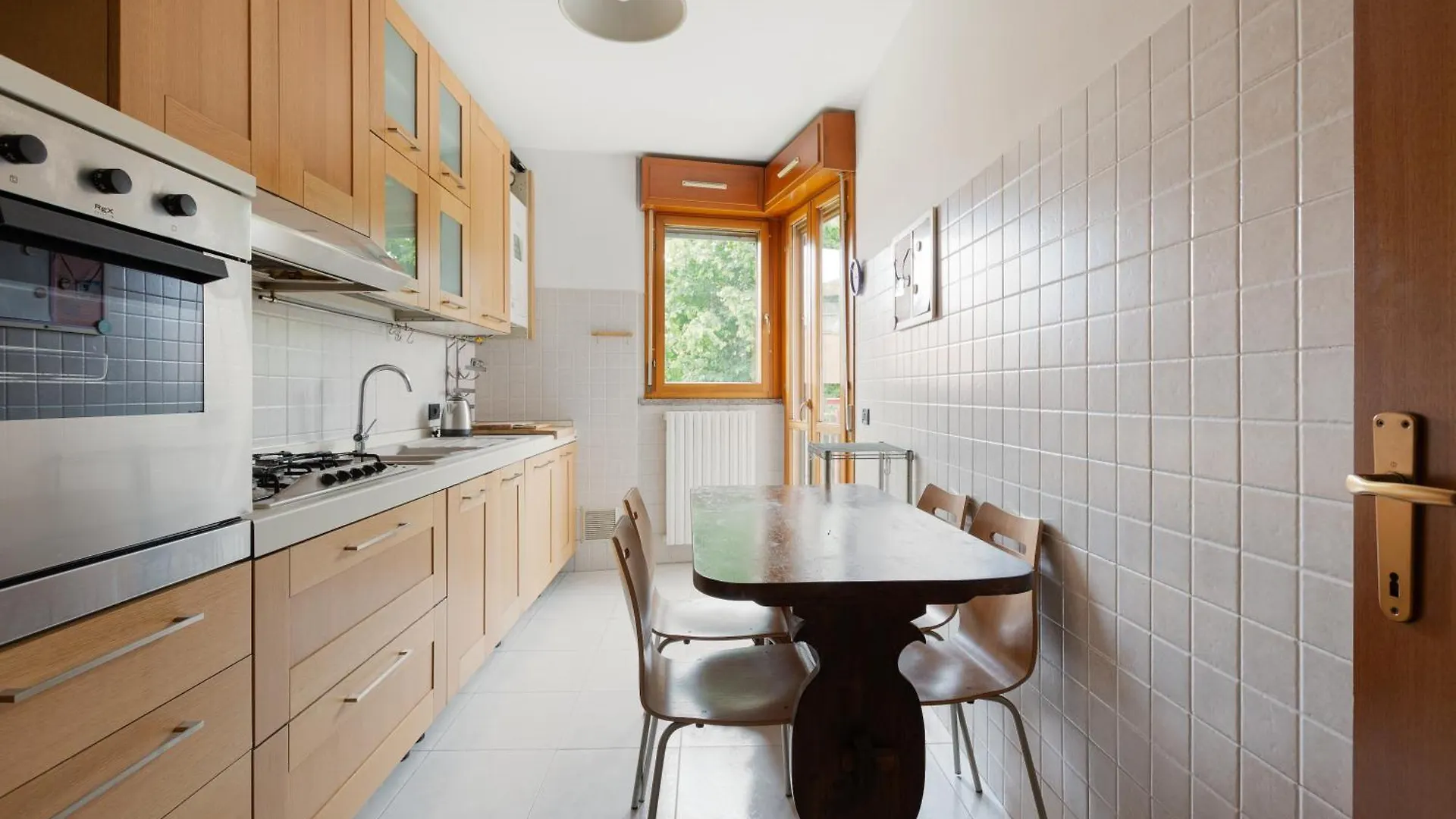 Milano Rogoredo Balcony Apartment X6  Milan